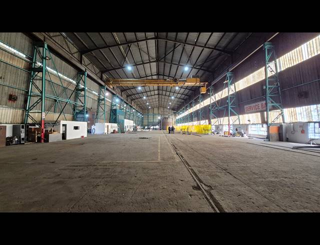 5,600M² FACTORY TO LET IN ANDERBOLT